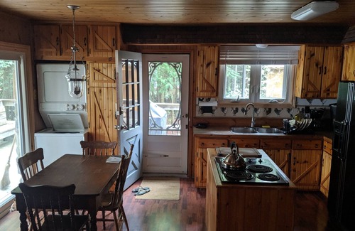 Lion's Head Cottage | Sweet Maple B.T.B - Cozy Cottage On Georgian Bay In Very Private Cape Chin South
