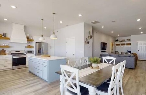 Watertown Condo | Sweet Martini on Lake Kampeska