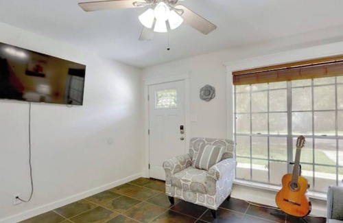 East Congress House | Sweet Melissa’s Bungalow