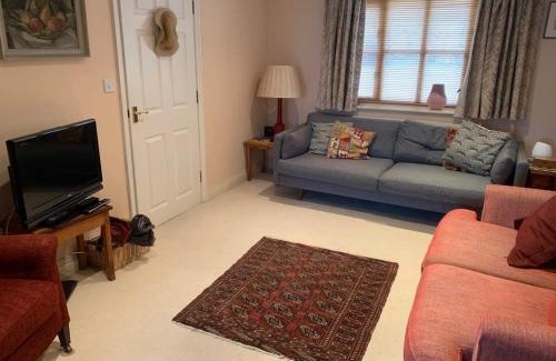 Frome House | Sweet Modern Country Cottage with Garden