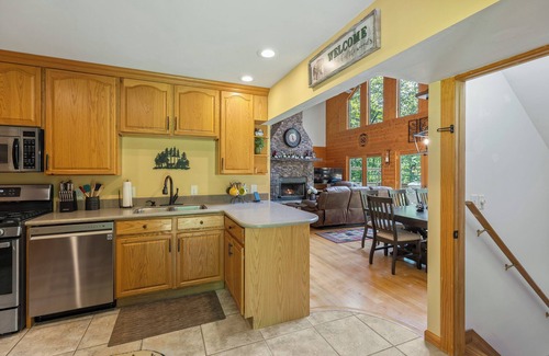 Cullowhee House | Sweet Mountain Dreams (3BR) with Views of Lake Glenville
