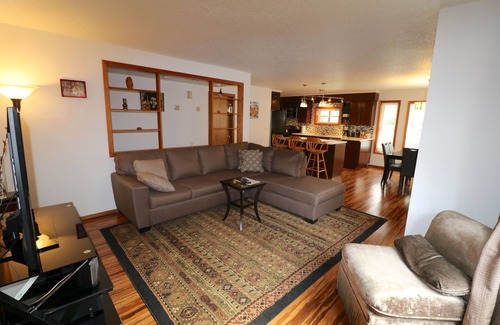 Alberta House | Sweet one level house in the Heart of Alberta Arts