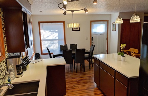 Alberta House | Sweet one level house in the Heart of Alberta Arts