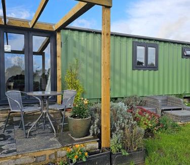 Evesham Other | Sweet Pea Cabin