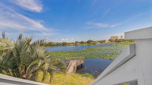 El Centro Beach House | Sweet Retreat by Sand Seeker Vacations