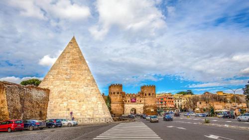 Aventine Bed & Breakfast | Sweet Rooms Piramide Bed and Breakfast