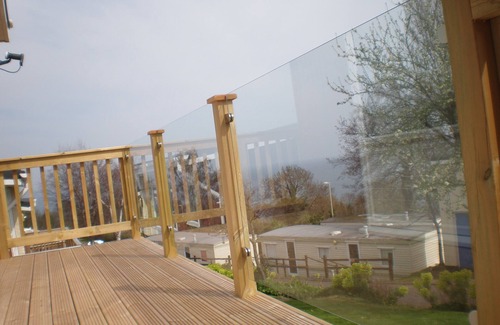 Shaldon Ski Chalet | SWEET SEA VIEW SHALDON CHALET nr BEACH, TORQUAY & DARTMOOR 7mile GOLF opposite.