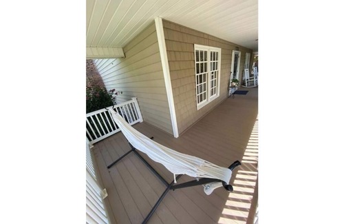 Winston - Salem House | Sweet Southern Dream - 3 Bed, 2.5 Bath, & Office