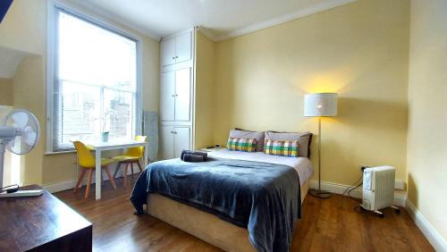 Shepherd's Bush Apartment | Sweet Studio Flat - Shepherds Bush/Westfield