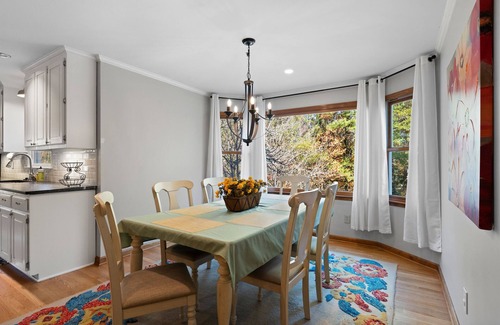 Mableton House | Sweet Tea & Serenity * Pool + Hot Tub * Fire Pit * Playground *