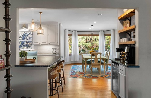 Mableton House | Sweet Tea & Serenity * Pool + Hot Tub * Fire Pit * Playground *
