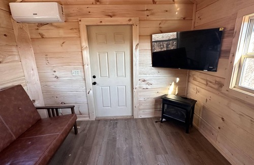 Union Mills Cabin | Sweet Thang-Hot Tub, Fireplace,Hiking,View,Near Asheville ,WiFi