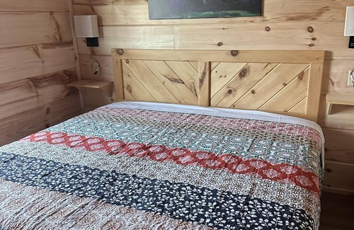 Union Mills Cabin | Sweet Thang-Hot Tub, Fireplace,Hiking,View,Near Asheville ,WiFi