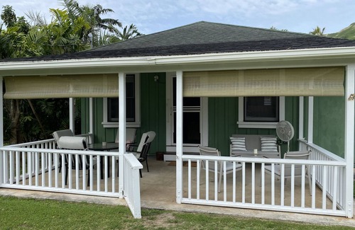 Lanikai House | Sweet Vintage Hawaiian Cottage and Guest House! Great deal in beautiful Lanikai!