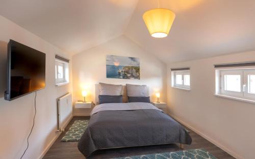 Furstenfeldbruck District Apartment | SweetHome - Maisonette Apartment, Parkplatz, WiFi, nähe Zentrum
