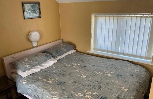 Louth House | Sweetpea Cottage - Sleeps 5 Parking & Pets Ok