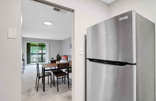 Gainesville Apartment | Sweetwater 5F I Beautiful 1Bd Apt I Free Parking
