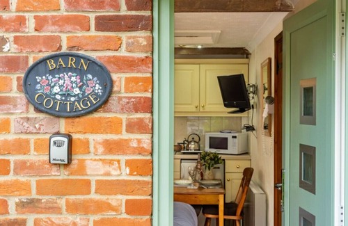 Rackheath Cottage | Swift Host Barn Cottage Rural Barn near the Norfolk Broads