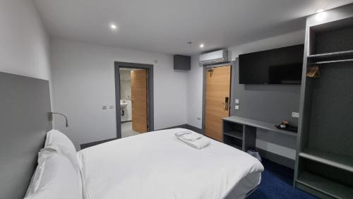 Barking Hotel | SwiftSave Home