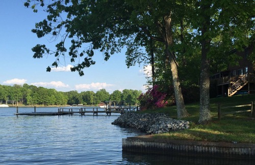 Troutman House | Swim, Boat, Jetski frm Private Cove into Lake Norman; Beautiful view Comfy House