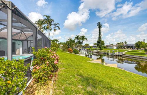 Caloosahatchee House | Swim, Hike and Golf Family Gem in Cape Coral!