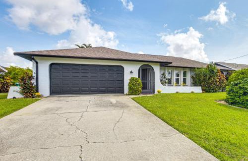 Caloosahatchee House | Swim, Hike and Golf Family Gem in Cape Coral!