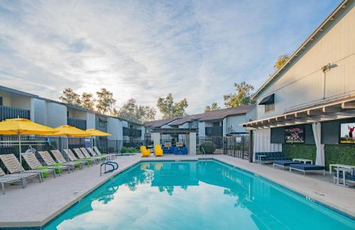 Paradise Valley Village Apartment | Swim & Trail Escape - Work-from-Home Ready with a King Bed & Self Check-In - C257