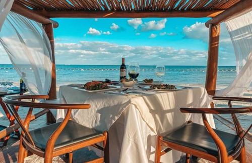 Puerto Morelos Apartment | Swim-up Luxury Suite: A Caribbean Retreat, ALL-INCLUSIVE WITH PREMIUM BENEFITS