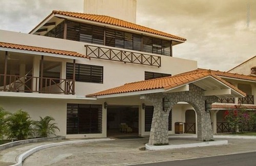Playa Coronado Apartment | Swim Up Suite 1115 with Golf for 2 and exclusive rights to all amenities!
