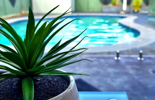 Budgewoi House | "Swimaway"- Coastal Family POOL Getaway