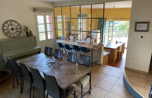Le Bar-sur-Loup Villa | Swimmers paradise with 16m infinity pool- Amazing view- Beautiful family house