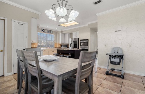 Grand Prairie House | Swimming Pool! 4 Bedroom/2 Living Room/Garage/Washer & Dryer/Family Fun!