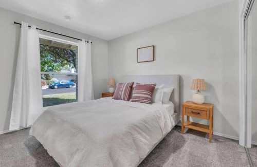 Camelback East House | Swimming Pool Full Kitchen W&D 10 Min To Airport