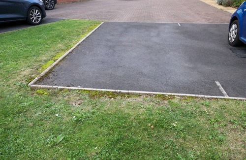 Swindon House | Swindon Cozy 2BR Retreat