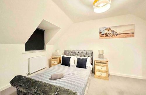 Swindon Apartment | Swindon Large 5 Bedroom Modern Home