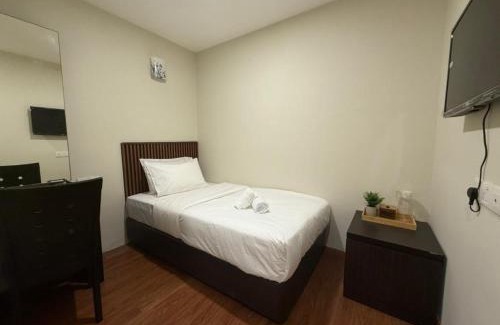 Johor Bahru Hotel | Swing & Pillows - Johor Bahru