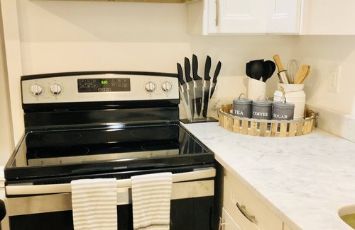 Delray Beach Cottage | Swinton Cottage by Delray Beach w/free parking Unit A