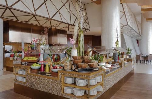 Al Muraqqabat Hotel | Swissôtel Al Ghurair Dubai - Deira & Creek