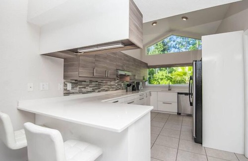 Groveland House | SWISS 66 - Lake Denise