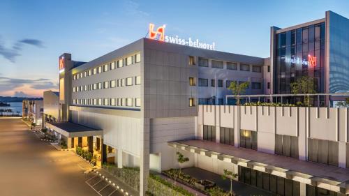 Batam Hotel | Swiss-Belhotel Harbour Bay