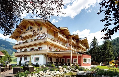 Schonbach House | Swiss stone pine suite - Hotel Grundlhof