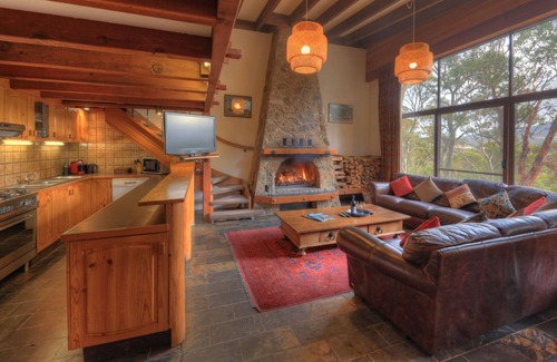 Crackenback Ski Chalet | Swiss Style Chalet 2 - 2 Bedroom with loft