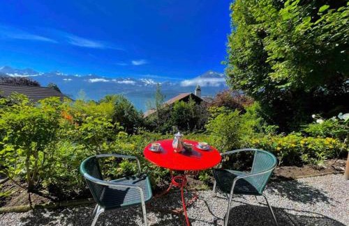 Oberhofen am Thunersee Apartment | SwissHut Stunning Views Alps Lake Apart Kilinger