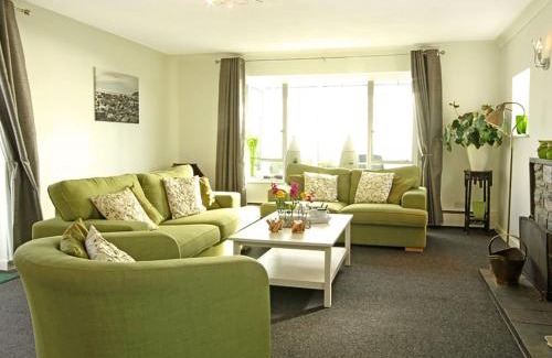 Criccieth House | Swn Y Gwynt