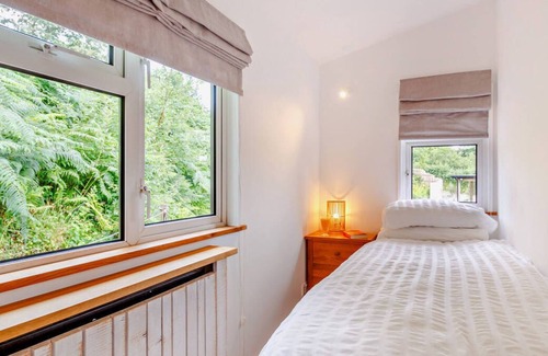 Bwlchtocyn Ski Chalet | Swn Y Mor Cabin in the beautiful Pwllheli