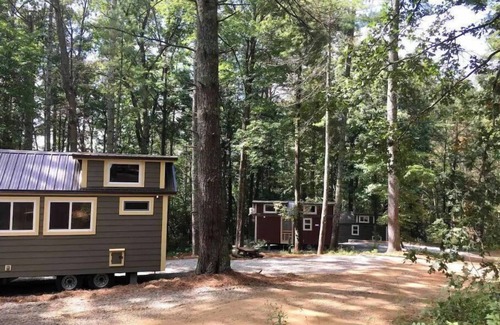 Clarkesville Cabin | Sycamore Tiny Home at Bleu Canoe Campground
