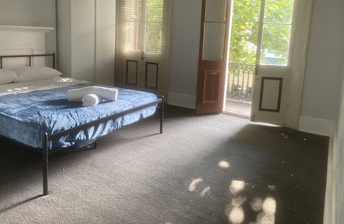 The Rocks House | Sydney CBD 3 bedroom house in historical neighbourhood, The Rocks