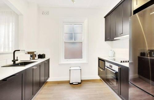 Millers Point Apartment | Sydney CBD Waterview Apartment 56A