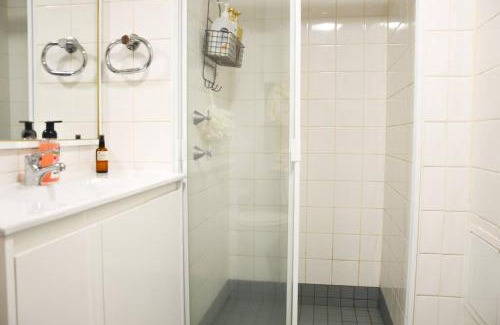Chippendale Apartment | Sydney City Center Apartment with Free Parking