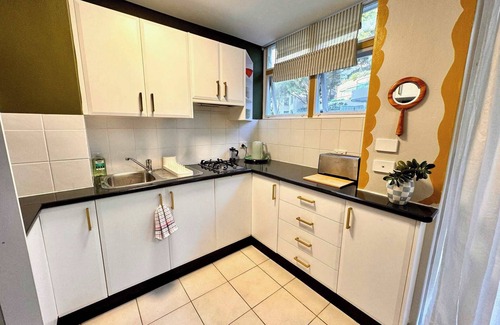 Elizabeth Bay Apartment | Sydney Harbour Studio W Pool Elizabeth Bay